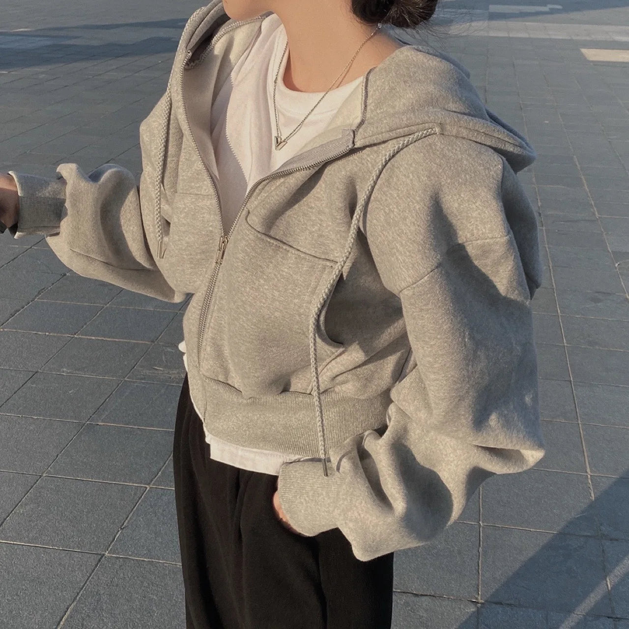 Women’s Oversized Zip-Up Cropped Hoodie